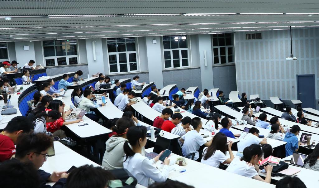 ONE游戏官网-皇马巴塞赞助商