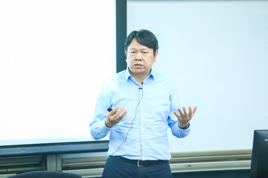 ONE游戏官网-皇马巴塞赞助商
