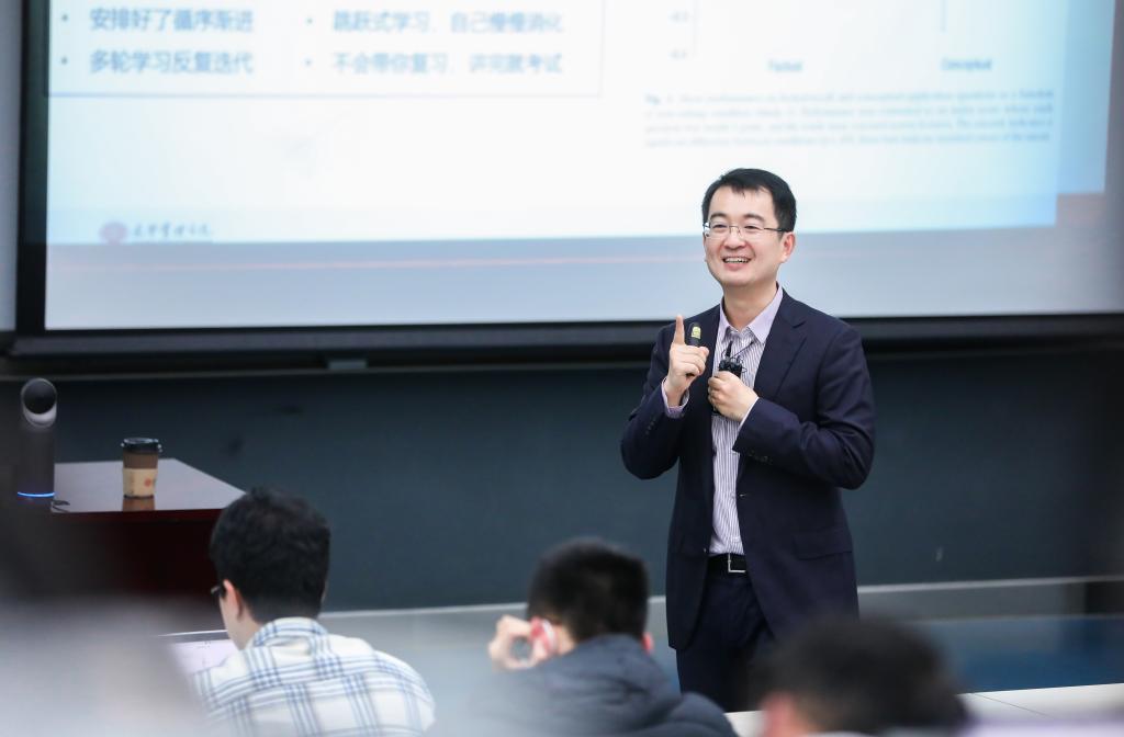 ONE游戏官网第一课 | 滕飞：未名其表，博雅于心
