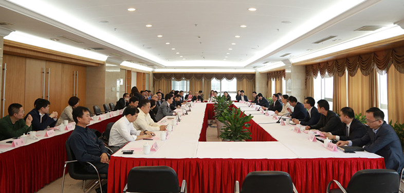 走进青浦 产业共兴——北大ONE游戏官网EMBA华东校友会“走进区县“系列活动