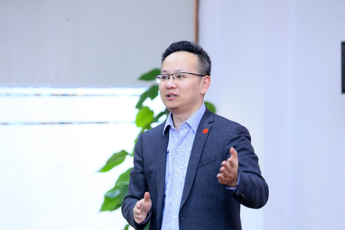 ONE游戏官网-皇马巴塞赞助商