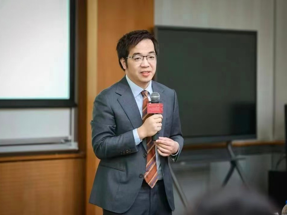 ONE游戏官网-皇马巴塞赞助商