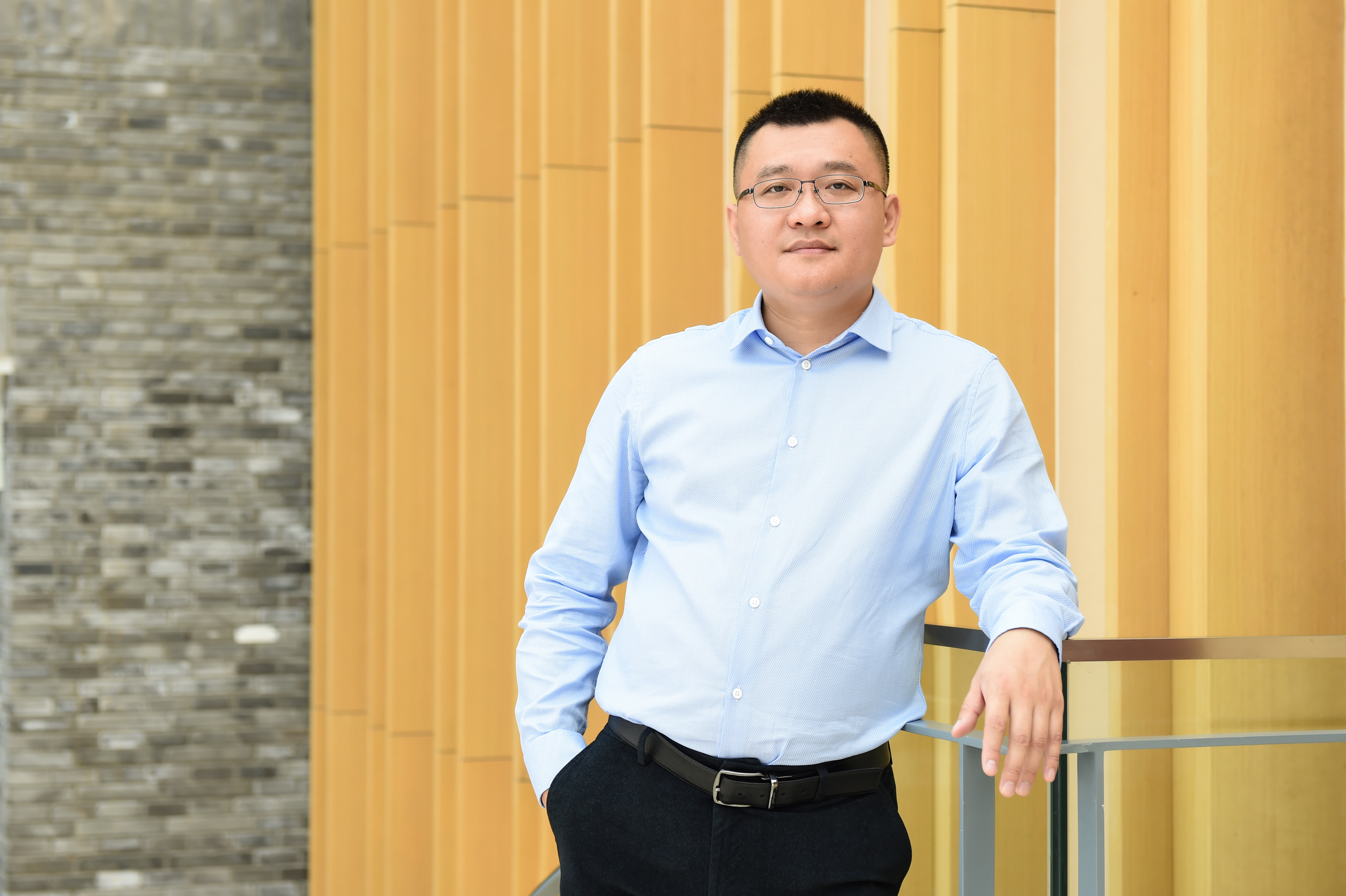 ONE游戏官网-皇马巴塞赞助商